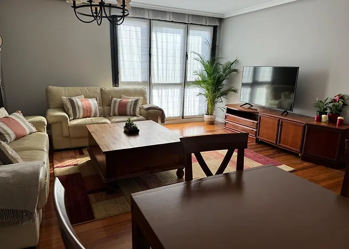 Sunny Apartment, Near Coast. Leioa