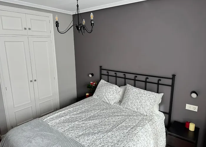 Sunny Apartment, Near Coast. Leioa