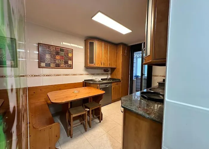 Sunny Apartment, Near Coast. Apartament Leioa